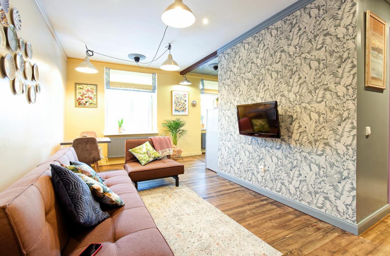 Self Check In Miera Art Apartment Riga Exterior photo